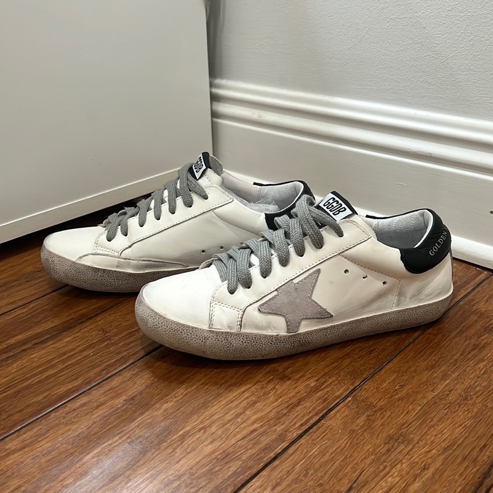 Golden Goose Sneaker Size 39